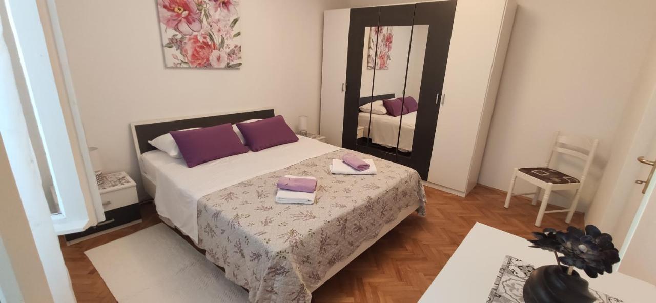 Pahljina Apartments Palit エクステリア 写真