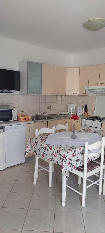 Pahljina Apartments Palit エクステリア 写真