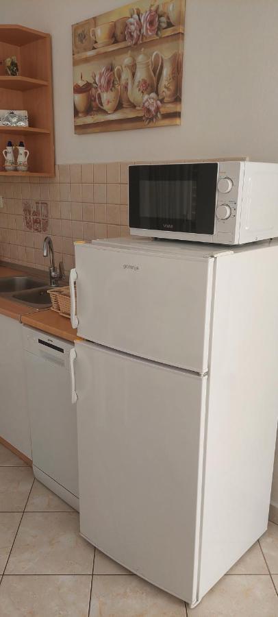 Pahljina Apartments Palit エクステリア 写真